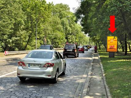 Citylight A in Kyiv, 1.8x1.2  Dniprovs'kij uzviz No3, v bik Nabereznogo sose Photo 1