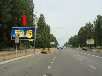 Billboard B in Rivne, 3x6  Suhevica st., 18, bila AZS "OKKO", 600 m. do supermarketu "Thrash", v bik supermarketu "Novus" Photo 1