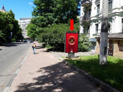 Citylight A in Kyiv, 1.8x1.2  Hmel'nic'kogo st., 94, navproti gotelu "Opera", v storonu st. Goncara Photo 1