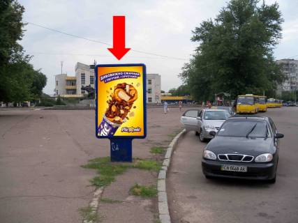 Citylight  in Cherkasy, 1.8x1.2  Sevcenka bst. / 700-ricca Cerkas pl., bila restoranu "Papa Karlo", z centru Photo 1