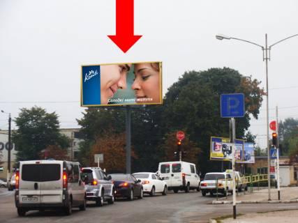 Billboard A in Zhytomyr, 3x6  Nezaleznosti av. (kol. Vatutina st.) / Otamaniv Sokolovs'kih st. (kol. Potapova st.), v centr, bila supermarketu "Ekomarket", na svitlofori Photo 1