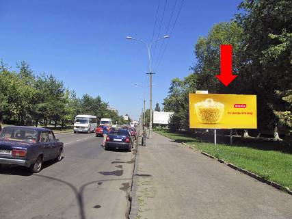 Billboard  in Uzhgorod, 3x6  Grusevs'kogo st., bila viddilenna "Avtoluks", poruc iz zupinkou "Magazin Okean" Photo 1