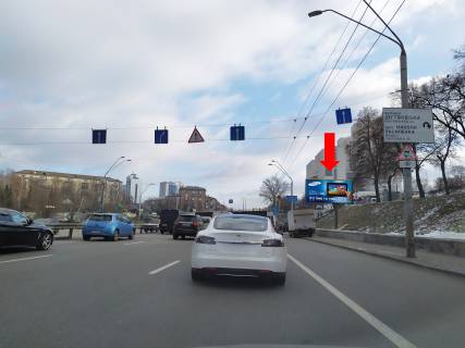 Prismatron, Prism  in Kyiv, 3x6  Peremogi av. 57, st.m. "Berestejs'ka", v centr - 445355 Photo 1