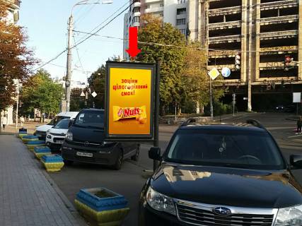 Citylight B in Kyiv, 1.8x1.2  Sicovih stril'civ st., 8B / L'vivs'ka pl., bila supermarketu "Novus", v centr Photo 1