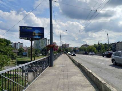 Billboard B in Ivano-Frankivsk, 3x6  Galic'ka st. - Nadricna st., v'izd v misto, z boku L'vova Photo 1