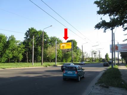 Billboard B in Kharkiv, 3x6  Oleksandrivs'kij av. (kol. Kosiora av.) / Osipenka st., v bik Landau av.  (kol. 50 rokiv SRSR) Photo 1