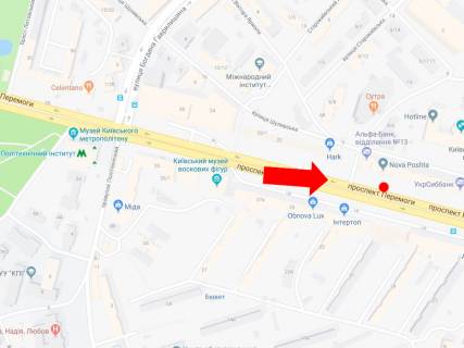 Backlight B in Kyiv, 2.3x3.14  Peremogi av., 20, banki "PUMB", "Ukrsibbank", bila magaziniv "Intertop", "Carlo Pazolini", "Adidas", v centr scheme