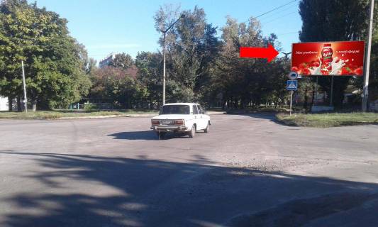 Billboard A in Svitlovodsk, 3x6  8 Berezna st. / Kalinina st., bila avtocentru Photo 1