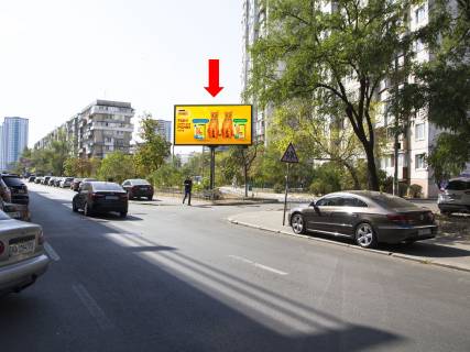 Prismatron, Prism  in Kyiv, 3x6  Obolons'kij pr, 9, bila TRC "Dream Town", v storonu st.m. "Obolon'" - 445811 Photo 1