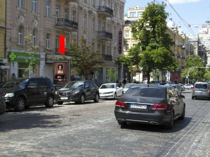 Citylight B in Kyiv, 1.8x1.2  Hmel'nic'kogo st., 29/2 / st. Franka, navproti McDonald's, v storonu st. Goncara Photo 1