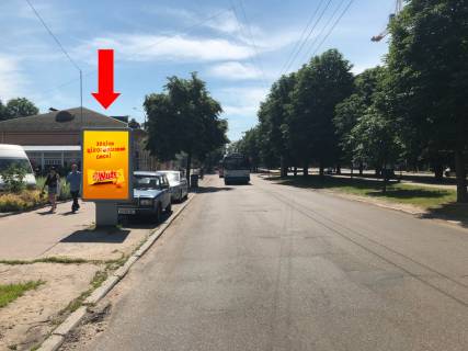 Citylight  in Cherkasy, 1.8x1.2  Sevcenka bst., bila Ditacogo parku, zupinki, v centr Photo 1