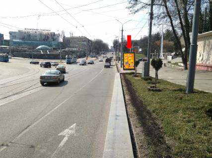 Citylight A in Vinnytsia, 1.8x1.2  Soborna st. / Pirogova st. / Gagarina pl., bila univermagu "Vinnic'kij", central'nogo parku, v bik Hmel'nic'kogo sose Photo 1