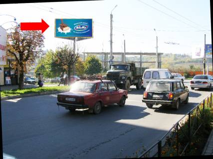 Billboard B in Chernivtsi, 3x6  Geroiv Majdanu st. (kol. Cervonoarmijs'ka st.), 115 / Komarova st., z centru Photo 1