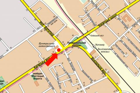 Billboard B in Zhytomyr, 3x6  Kiivs'ka st. / Nezaleznosti av. (kol. Vatutina st.), bila avtovokzalu, na svitlofori, z centru scheme