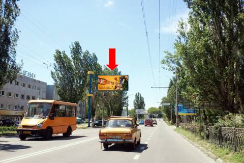 Billboard B in Kherson, 3x6  Naftovikiv st., 15, bila avtosalonu "Lider", STO (flazok) Photo 1