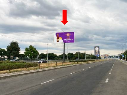 Video Billboard A in Kyiv, 3x6  Obolons'kij av., rozdil'nik, miz st.m. "Obolon'" i st.m. "Pocajna", v storonu st. m. "Pocajna", (rolik 10 sek, 1 vihid/1,5 hvilini) - 394402 Photo 1