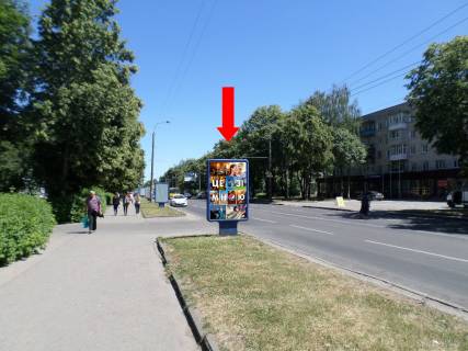 Citylight  in Rivne, 1.8x1.2  Kiivs'ka st. / Savura st., bila avtosalonu "Citroen" Photo 1