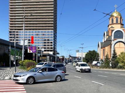 Backlight B in Kyiv, 2.3x3.14  Kirpi 5-B, bila supermarketu Novus, McDonald's, navproti Pivdennogo zaliznicnogo vokzalu, v bik av. Povitroflots'kogo Photo 1