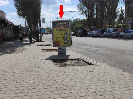 Citylight B in Krivy Rig, 1.8x1.2  Metalurgiv av., 26, bila TRK Photo 1