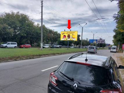 Billboard  in Chernivtsi, 3x6  Kalinivs'ka st., navproti rinku "Kalinivs'kij", rozdil'nik, v bik centru Photo 1