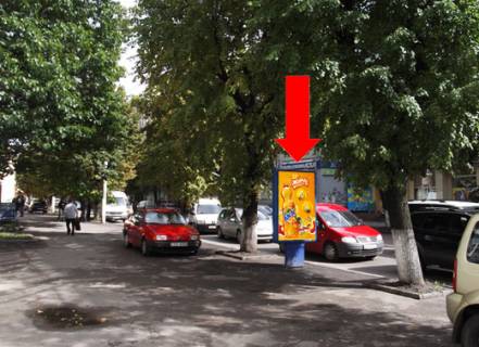 Citylight B in Zhytomyr, 1.8x1.2  Berdicivs'ka st., 7 / Teatral'na st., bila magazinu "Brejn", Avtodoroznogo koledzu, na svitlofori Photo 1