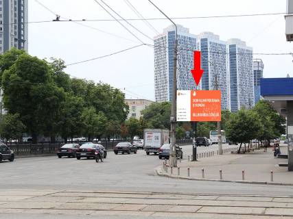 Video Billboard A in Kyiv, 2.3x3.14  Берестейський пр. (колиш. пр. Перемоги), 2 - вул. Бульварно-Кудрявська, на світлофорі, в бік Повітрофлотського мосту - 583397 Photo 1