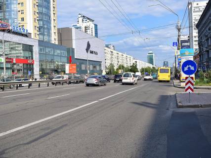 Backlight B in Kyiv, 2.3x3.14  Peremogi av., 26, navproti st.m. "Politehnicnij institut", bila TRC "Smart Plaza", supermarketu "Sil'po", v centr Photo 1