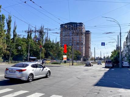 Citylight A in Kyiv, 1.8x1.2  Narodnogo Opolcenna st., 2, rozdil'nik, na svitlofori, v storonu aeroportu "Kiiv" Photo 1