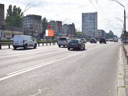 Backlight B in Kyiv, 2.3x3.14  Peremogi av., 21, bila magaziniv "Intertop", "Carlo Pazolini", "Adidas", z centru Photo 1