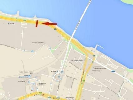 Billboard B in Dnipro (Dnipropetrovsk), 6х3  st.Nab. Zavods'ka, za zaliznicnim mostom, z centru scheme