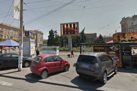 Video Billboard  in Dnipro (Dnipropetrovsk) av. Avornic'kogo - plosad' Vokzal'na, TC Priozernij, kramnicki, banki - 260631 Photo 1