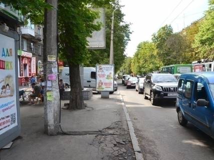 Citylight B in Dnipro (Dnipropetrovsk), 1,2x1,8  st.Titova, 13, perehresta z av.Oleksandra Pola (supermarket Sil'po) Photo 1