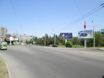 Backlight A in Dnipro (Dnipropetrovsk), 8,082х4,082  st.Naberezna Peremogi - pl. Peremogi, kil'ce, serednij, ruh z av.Geroiv i st.Kosmicnoi v centr (Beklajt 4h8) Photo 1