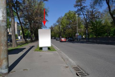 Citylight A in Dnipro (Dnipropetrovsk), 1,2x1,8  av.Lesi Ukrainki (av.Puskina), na rozpodil'cij alei, vid st.A.Fabra do av.Oleksandra Pola - 1- Photo 1