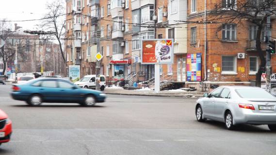 Scrolller, Scroll A in Dnipro (Dnipropetrovsk), 3,14х2,32  av.Bogdana Hmel'nic'kogo - st.Titova, roller 3.14h2.32 - 174146 Photo 1