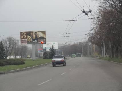 Backlight A in Dnipro (Dnipropetrovsk), 8,082х4,082  st. Naberezna Peremogi - rozpodiluvac, Institut Fizkul'turi, do centru Photo 1