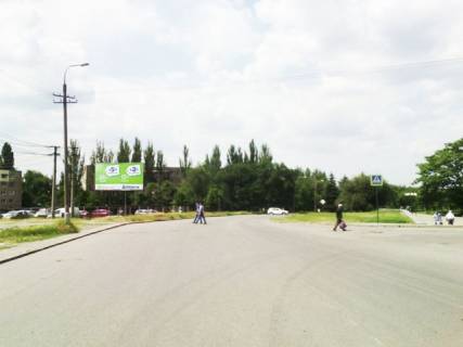 Billboard B in Krivy Rig, 6x3  Glazovogo st., 8 - Vecirnij bul'. ( st. ST "pl. Pola"), do Velikogo V. st. Photo 1