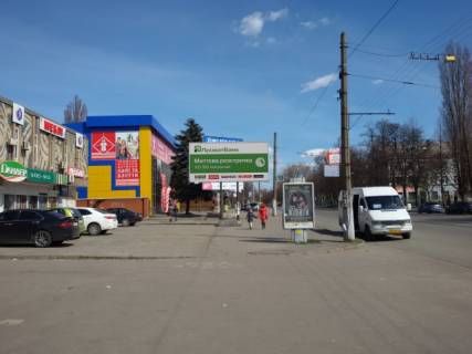 Billboard B in Krivy Rig, 6x3  Sobornosti st., 35 (Cirk, RK "Gollivud"),vid  rinku Photo 1