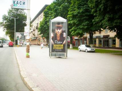Pillar, Pillar A in Zaporizhzhya Lenina av.- Maakovskogo av. na Sobornyj av. CENTRAL'̱NAA ZONA. (Naprtiv restoran "Aristokrat", k "Osadbank" i "Renesns Kredit") Photo 1