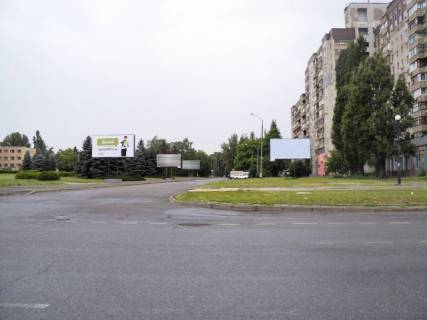 Billboard B in Krivy Rig, 6x3  Hudozna st., 13 - Matusevica st.(cirk) Photo 1