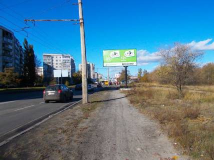 Billboard A in Sumi, 6x3  Geroiv Krut st.,  45 (naprotiv) (500 m. do "Epicentru") Photo 1