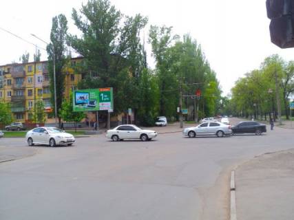 Billboard B in Krivy Rig, 6x3  Matusevica st., 12 - Kostenko st., (PrivatBank, KTU, cirk), vid Gagarina av. Photo 1