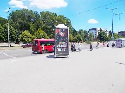 Pillar, Pillar A in Zaporizhzhya Sobornyj av.- Sevcenkona bst. na Sevcenka bst.CENTRAL'̱NAA ZONA (Ostanovka obsestvennogo transporta,naprtiv Merii) Photo 1