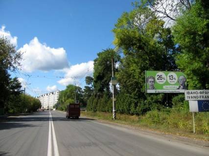 Billboard A in Ugriniv (Ivano-Frankivsk region), 6x3  V'izd v misto( za znakom: "Ivano-Frankivs'k" , 500 m. do AZS "OKKO") Photo 1