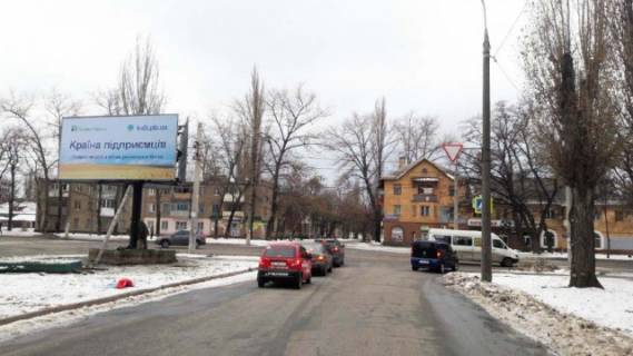 Billboard B in Krivy Rig, 6x3  Vasakina st., 1 - Sobornosti  st.(rozpodil'ca smuga) Photo 1
