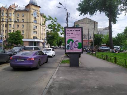 Citylight A in Kyiv, 1.2x1.8  Kostantinivs'ka, 3B / Vvedens'ka scheme