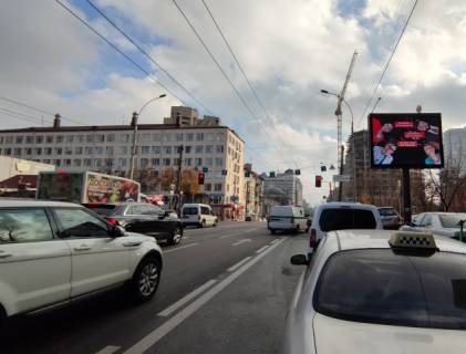 Video Billboard A in Kyiv, 3.14x2.32  Antonovica (Gor'kogo), 124/128,  zupinka "Volodimirs'kij rinok" (svitlofor) - 391012 scheme