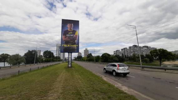 Backlight A in Kyiv, 4x8  Obolons'kij prospekt (razpodiluvac), za  550 metriv  do  M"Obolon'", ruh vid M"Pocajna" (Petrivka) scheme