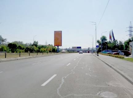 Backlight A in Kyiv, 4x8  Obolons'kij prospekt (rozpodiluvac), bila AZS"GLUSCO", pisla 850 metriv ruhu vid M"Obolon'" v napramku M"Pocajna"( Petrivka) scheme