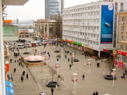 Facade Banners A in Dnipro (Dnipropetrovsk) st. Evropejs'ka, 4 (Evropejs'ka plosa). Poruc roztasovani CUM, TRC "Passage", TC "Evropa" Photo 1